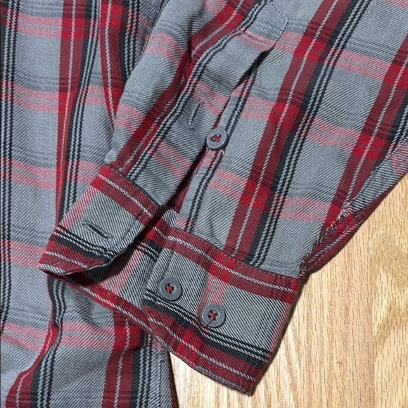 Marmot Red and Grey Plaid Casual Button Down Long Sleeve Button Down Shirt - Picture 4 of 10